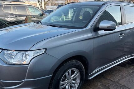 Mitsubishi Outlander 86.000 km 12.200 &euro; Berlin 12277