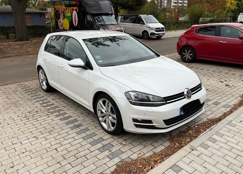 VW Golf 235.000 km 9.400 € Berlin 13629