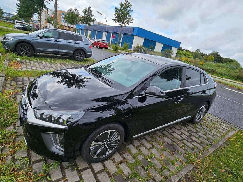 IONIQ