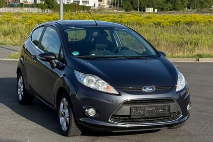 Ford Fiesta 87.652 km 3.999 € Potsdam 14469