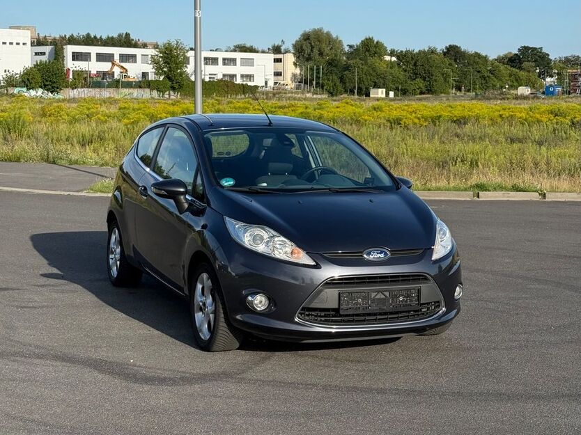 Ford Fiesta 87.652 km 3.999 € Potsdam 14469