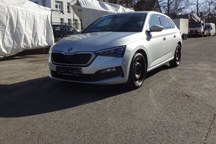 Skoda Scala 325.000 km 6.590 &euro; Berlin 12249