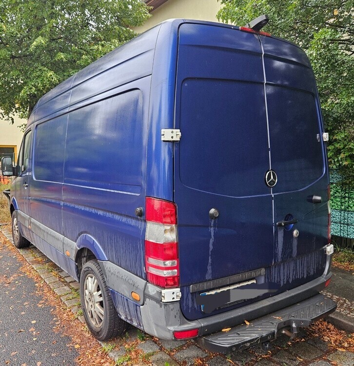 Mercedes-Benz Sprinter 3,5-T Kasten 321.100 km 7.497 € Berlin 10178
