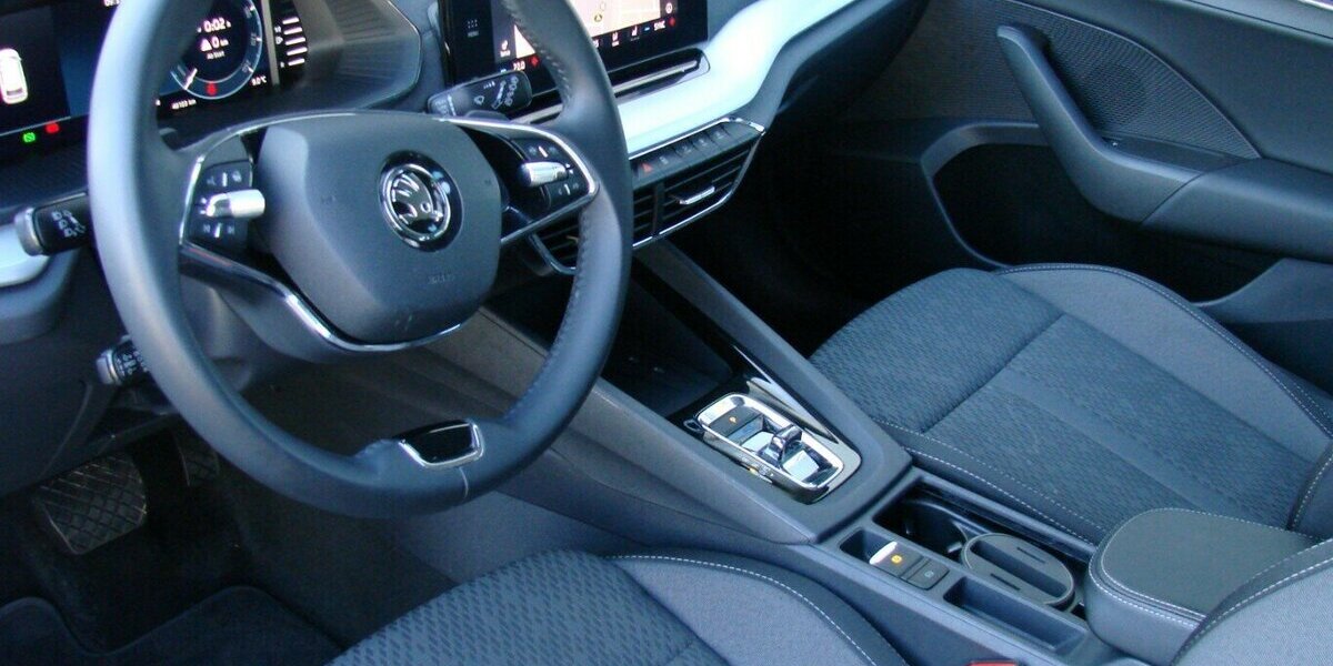 Skoda Octavia 2.0TDI Style ACC Columbus HeadUp AHK 48.103 km 27.480 &euro; Falkensee 14612