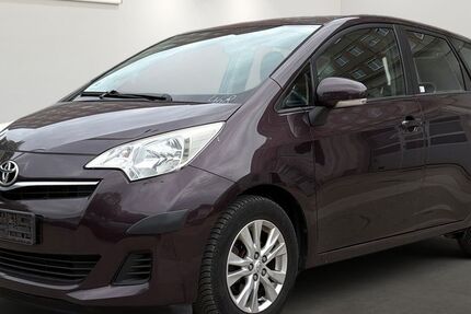 Toyota Verso 179.228 km 3.299 &euro; Berlin 12681