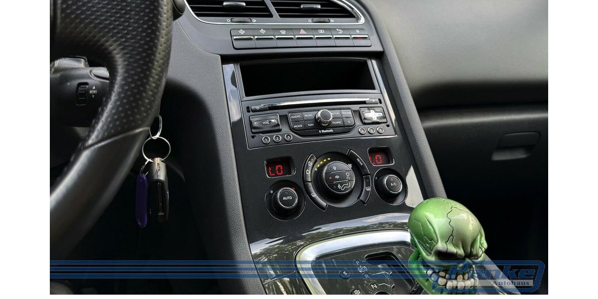 Peugeot 5008 Allure*HU-D*Pano*R-Cam*LED-T*Video*SHZ* 119.822 km 10.990 &euro; Berlin 13187