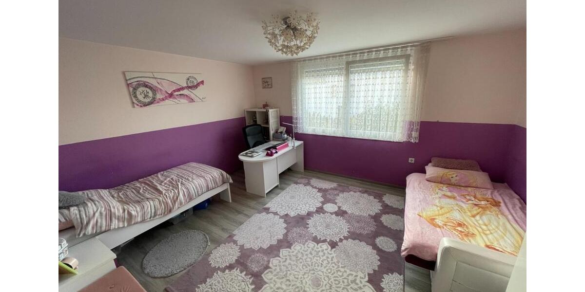 Reihenhaus Berlin Spandau - 5 Zimmer, 142 m&sup2;, 2.700&euro; | Angebot:24382711