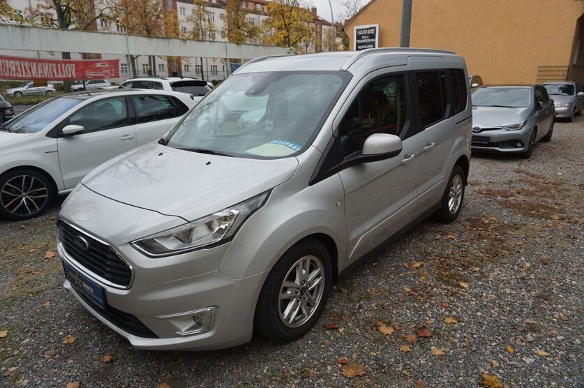 Ford Tourneo Connect 98.999 km 18.990 € Berlin 13407