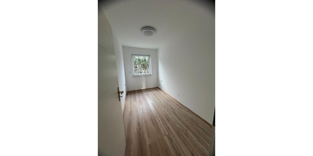 Villa Groß Kreutz (Havel) - 8 Zimmer, 240 m&sup2;, 680.000&euro; | Angebot:26143777