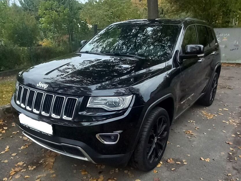 Jeep Grand Cherokee 122.500 km 17.400 € Berlin 10785