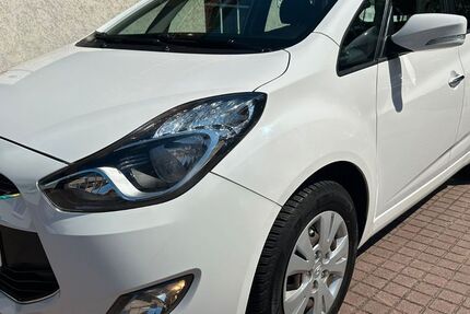 Hyundai ix20 110.000 km 6.400 € Berlin 13059