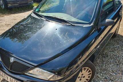 Lancia Ypsilon 130.800 km 1.970 &euro; Berlin - Pankow 13127