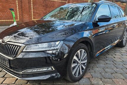 Skoda Superb 174.343 km 18.300 &euro; Berlin 12099
