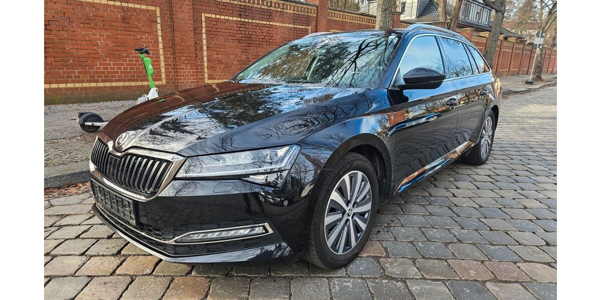 Skoda Superb 174.343 km 18.300 &euro; Berlin 12099