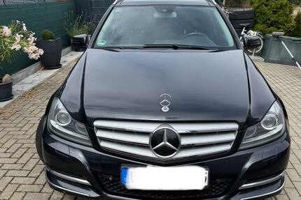 Mercedes-Benz C 250 220.562 km 9.999 € Berlin 14089