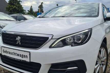 Peugeot 308 134.000 km 9.290 € Berlin 13127