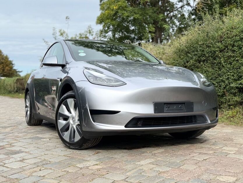 Tesla Model Y 58.165 km 30.499 € Berlin 12099