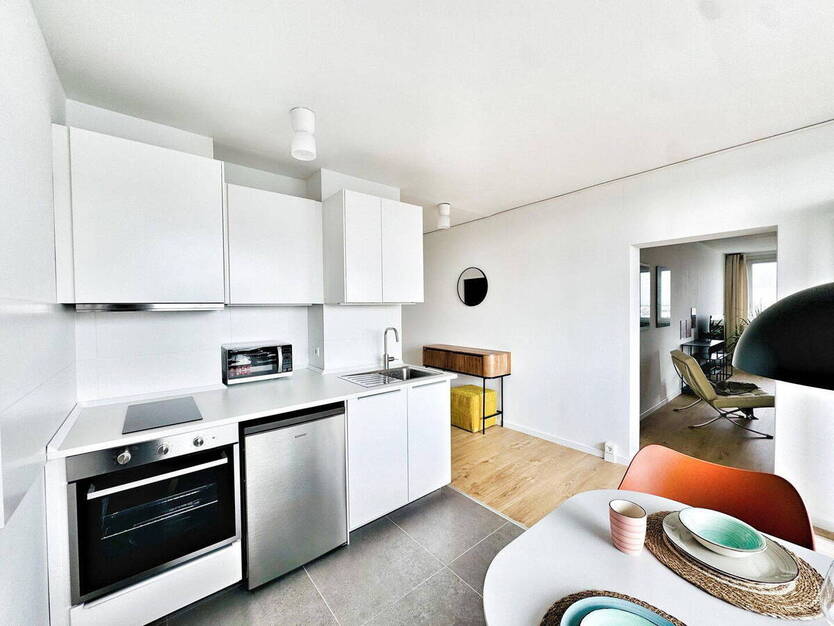 Spectacular City Center Apartment Hackescher Markt: View, Balcony & Parking
