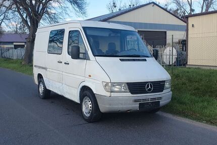 Mercedes-Benz Sprinter 168.776 km 4.950 &euro; Berlin 13629