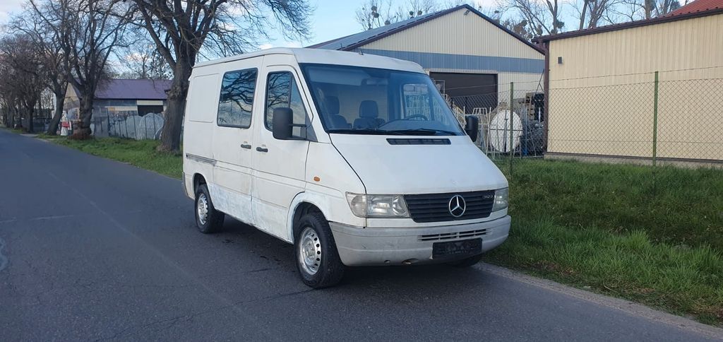 Mercedes-Benz Sprinter 168.776 km 4.950 &euro; Berlin 13629
