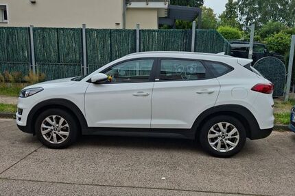 Hyundai TUCSON 58.000 km 18.000 &euro; Berlin 12305