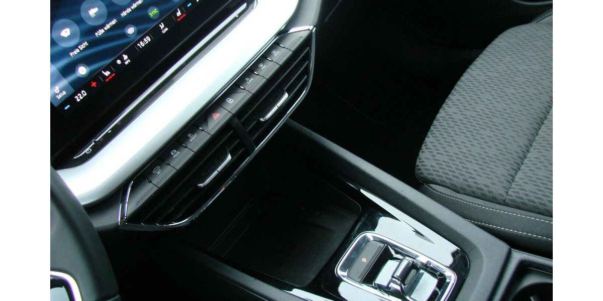 Skoda Octavia 2.0TDI First Edition, LED, ACC, Memory 48.521 km 22.480 &euro; Falkensee 14612