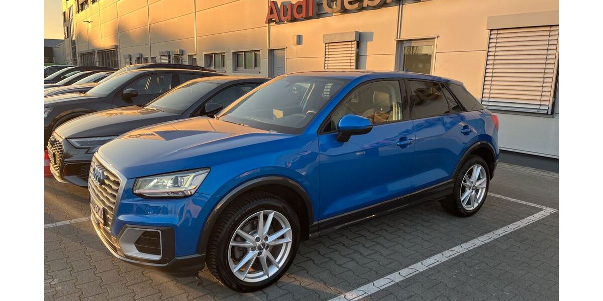 Audi Q2 102.000 km 15.000 &euro; Berlin 10779