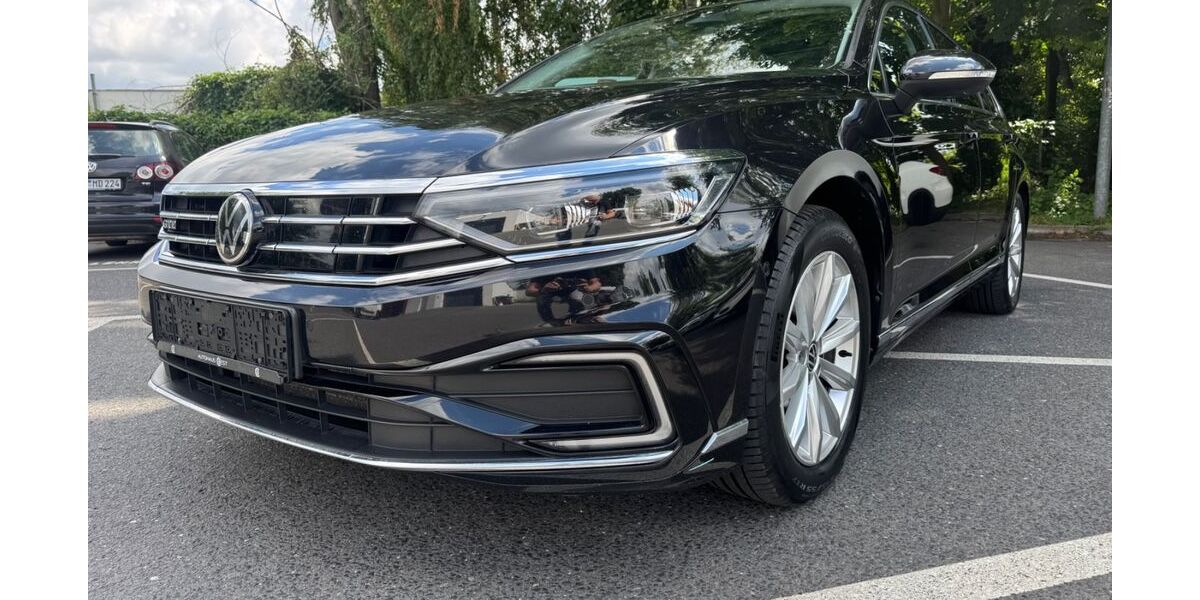 VW Passat 98.000 km 21.400 &euro; Berlin 13599