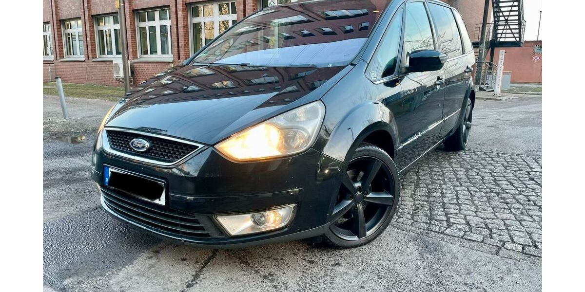 Ford Galaxy 156.000 km 5.300 &euro; Berlin 13599