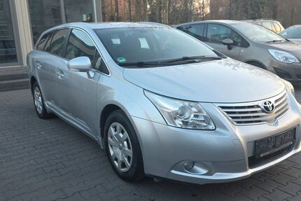 Toyota Avensis 79.854 km 9.999 &euro; Berlin 13581