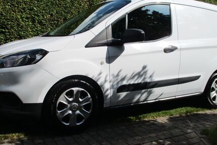 Ford Transit Courier 105.000 km 8.499 &euro; Berlin 13053