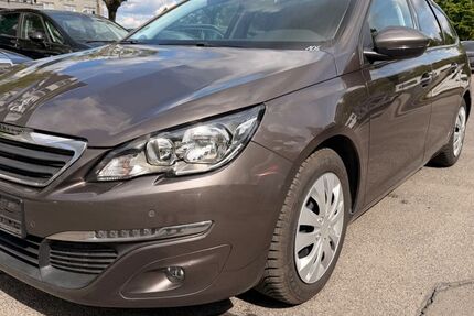 Peugeot 308 116.512 km 4.999 &euro; Berlin 12249