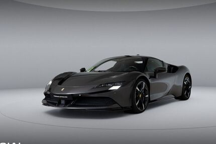 Ferrari SF90 2.200 km 374.000 € Berlin 12203
