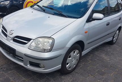 Nissan Almera 108.000 km 1.150 &euro; Berlin 10717