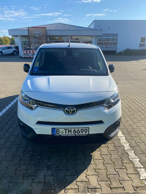 Toyota Proace City 70.000 km 14.500 € Berlin 10179