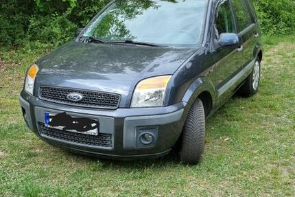 Ford Fusion 133.500 km 2.850 &euro; Berlin 10318