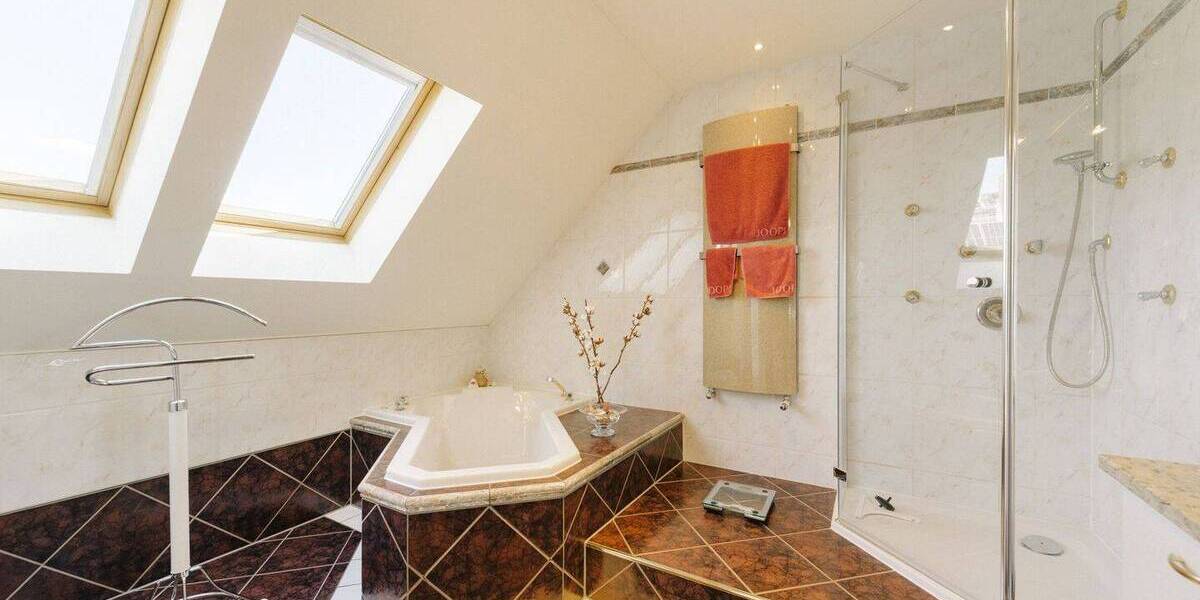 Mehrfamilienhaus, Wohnhaus Werder (Havel) - 9 Zimmer, 251 m&sup2;, 1.150.000&euro; | Angebot:26528363