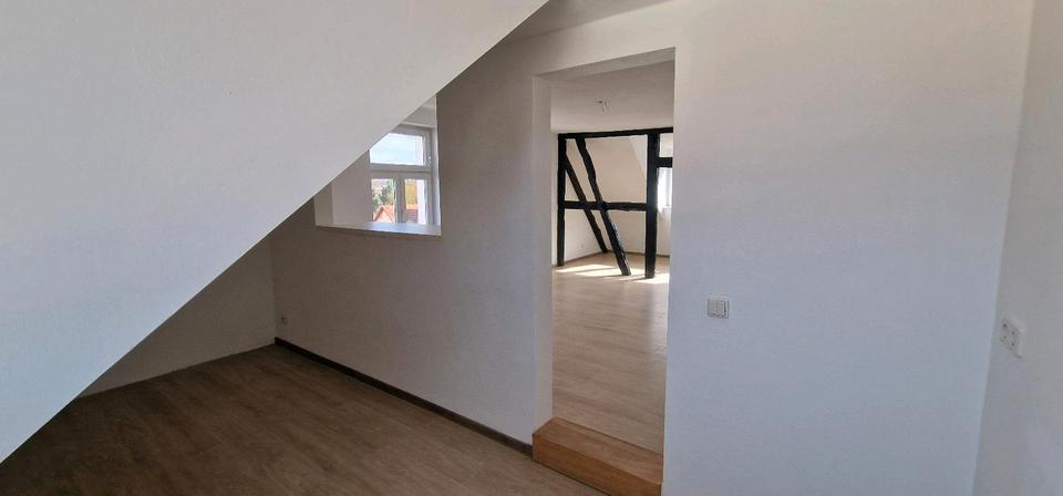 Dachgeschoßwohnung Teltow - 3 Zimmer, 95 m&sup2;, 1.295&euro; | Angebot:25649658