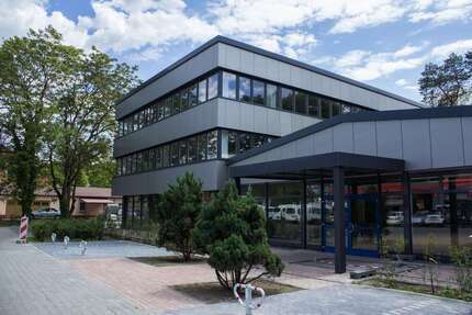 Büro in Nuthetal 1.226,06 € 100 m² zimmer