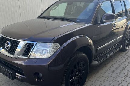 Nissan Pathfinder 157.000 km 13.999 &euro; Berlin 12277