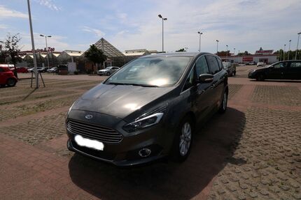 Ford S-Max 95.363 km 17.700 &euro; Falkensee 14612