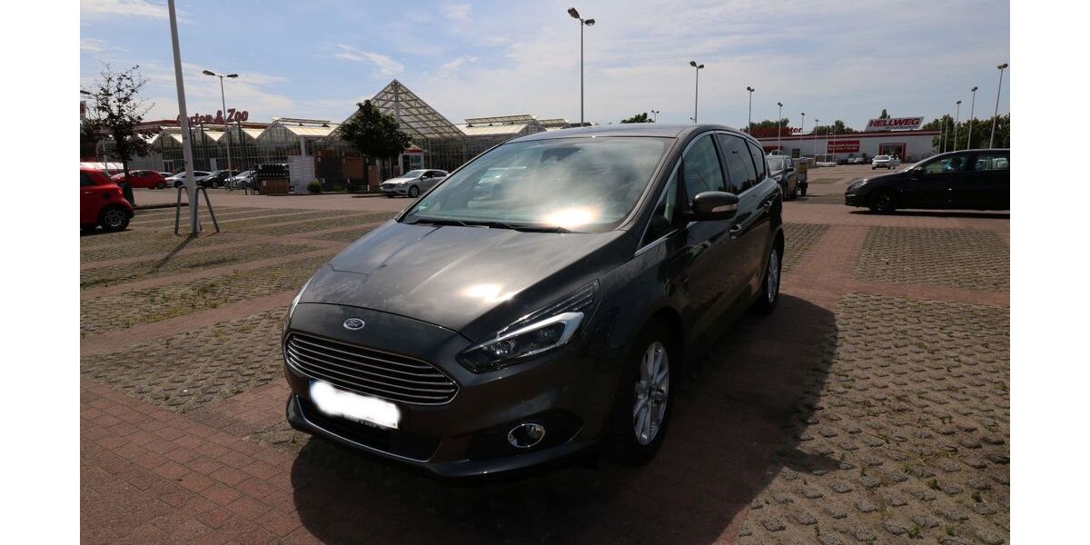 Ford S-Max 95.363 km 17.700 &euro; Falkensee 14612