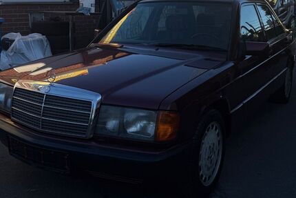 Mercedes-Benz 190 204.012 km 4.250 &euro; Berlin 13629