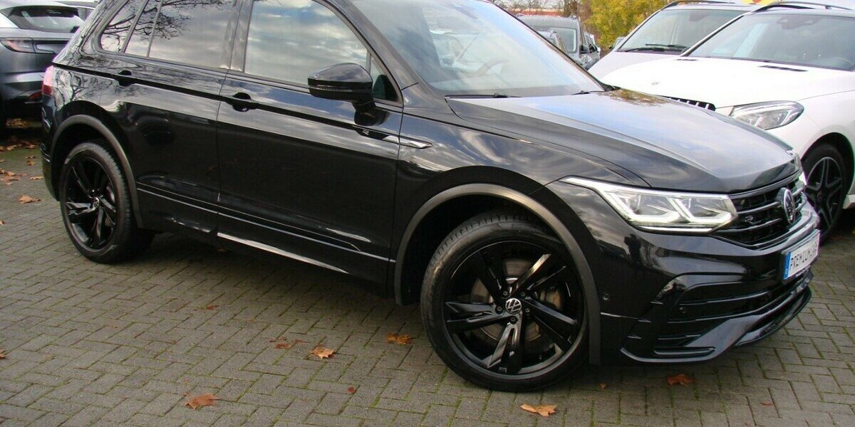 VW Tiguan 2.0TDi R-Line 4M BlackStyle ACC IQ LIGHT 41.763 km 34.980 &euro; Falkensee 14612