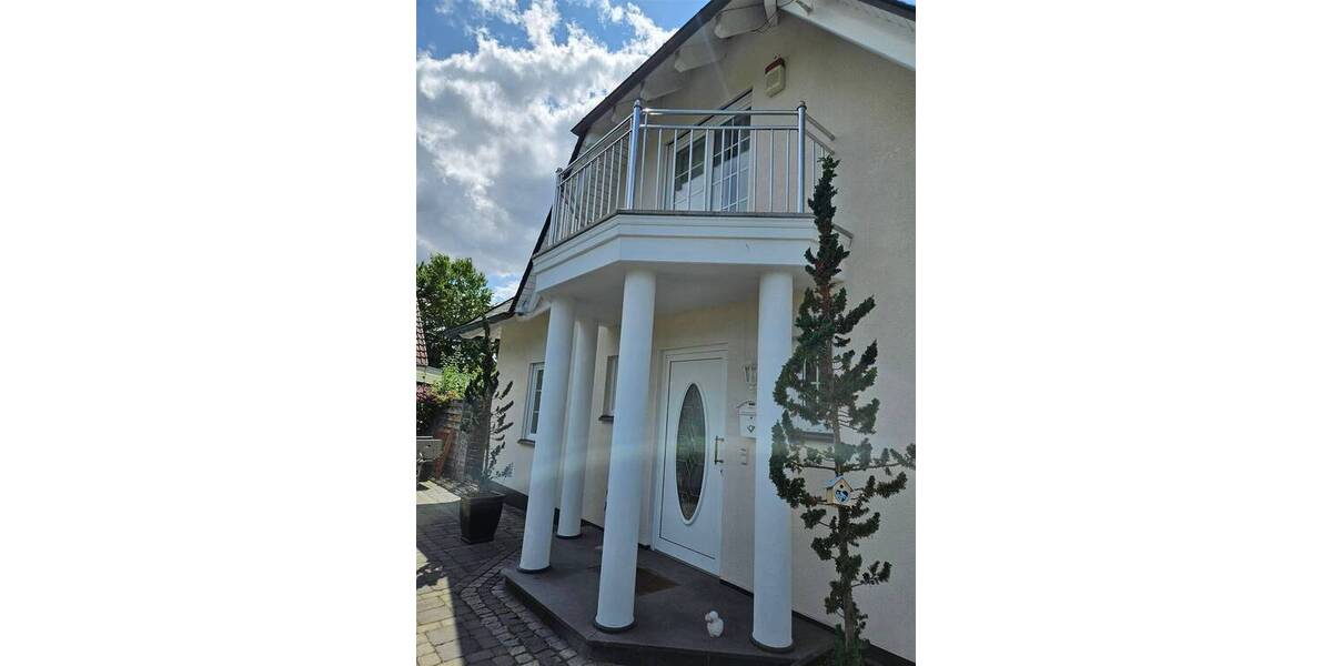 Freistehendes Einfamilienhaus - sehen - kaufen - einziehen 8 zimmer