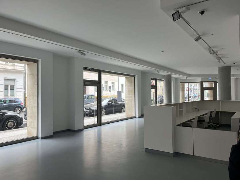 Einzelhandel in Berlin 2.500.000 € 369.17 m² zimmer