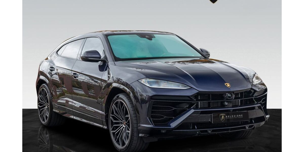 Lamborghini Urus 7.100 km 344.800 € Berlin 13599