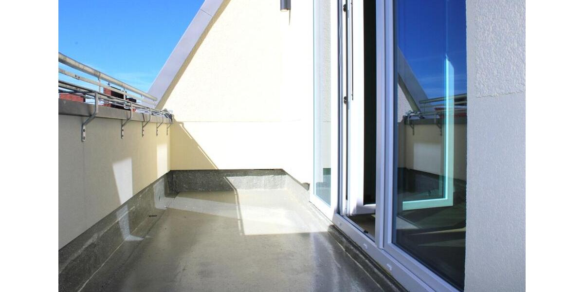 Dachgeschoßwohnung Berlin Charlottenburg-Wilmersdorf - 3 Zimmer, 115 m&sup2;, 2.150&euro; | Angebot:26350742
