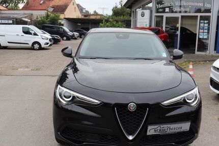 Alfa Romeo Stelvio 157.000 km 16.990 &euro; Potsdam 14482