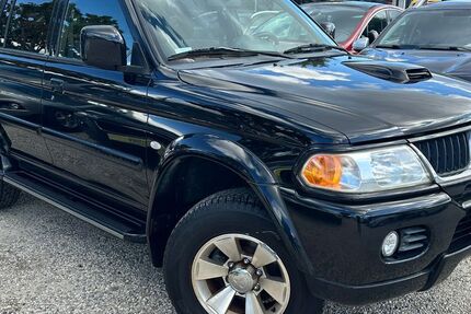 Mitsubishi Pajero 124.671 km 8.990 € Berlin 13089